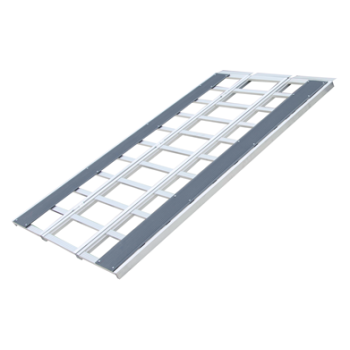 TRI-FOLD LOADING RAMP